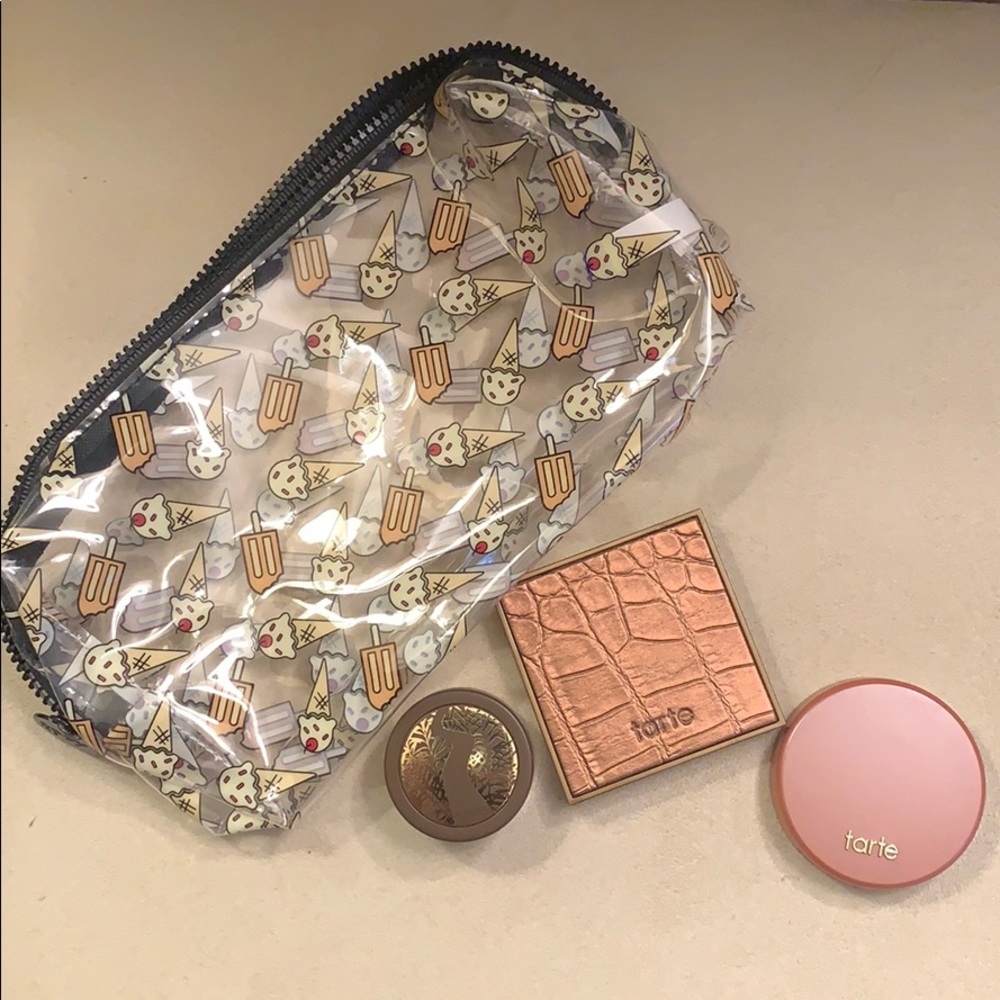 Tarte bundle with make up bag